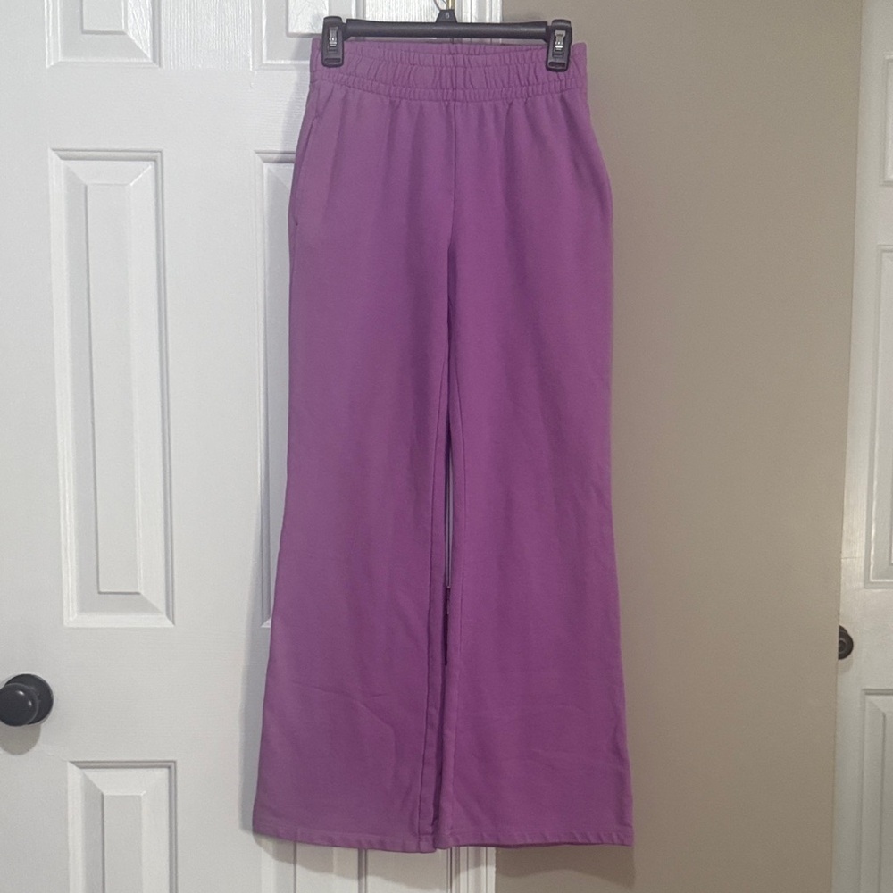 Wild Fable Lilac Flared Sweatpants size small